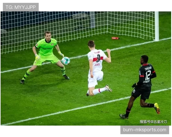 德甲药厂高压逼抢显威力，团队协作铸就赛场新辉煌