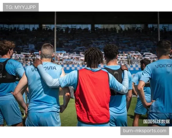 德甲夏季转会前瞻：关键球员去留成焦点，转会市场引多方关注