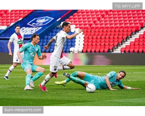 塞维利亚足球队战术分析:快速反击助力球队提升比赛节奏与竞争力增强 塞维利亚足球队战术分析:快速反击助力球队提升比赛节奏与竞争力增强